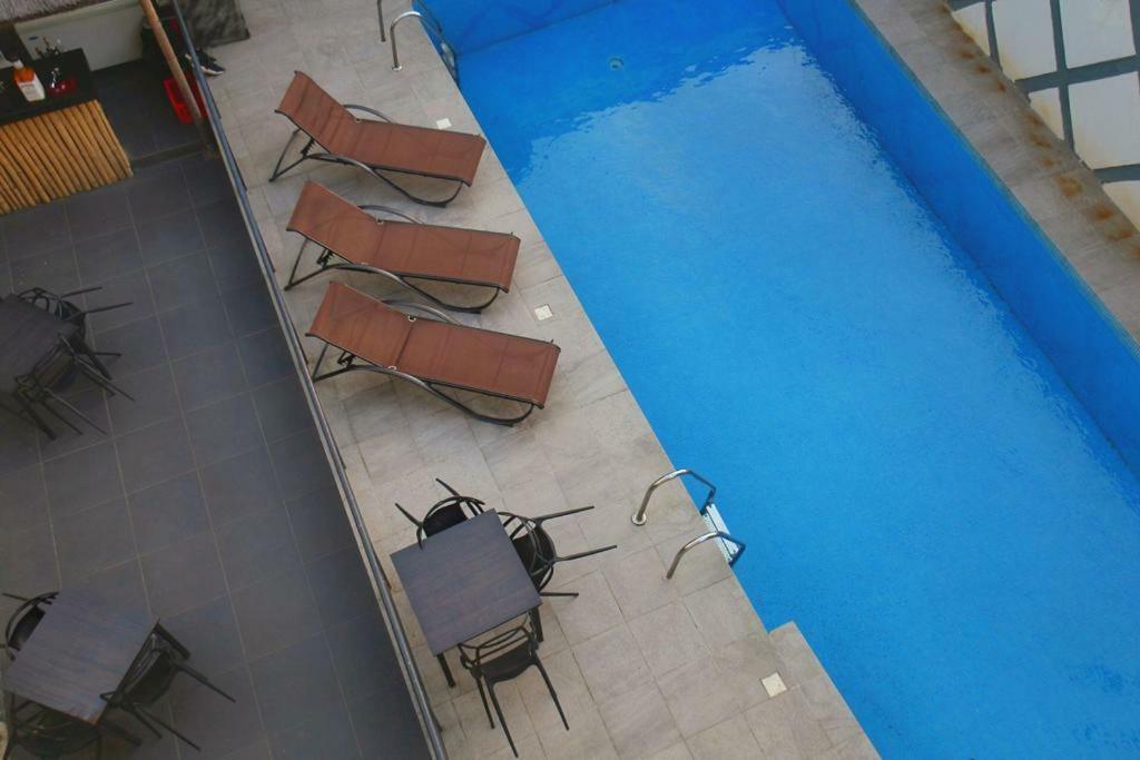 Glee Hotel Aliayabiagba Exterior foto